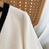 Women Sweater Knitwear Autumn and Winter Classic Style Contrast Color V-neck Knitted Cardigan Sweater Coat