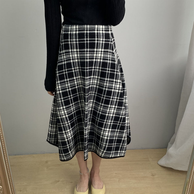 Women Knitted Skirt Autumn Retro Long Tartan Skirt