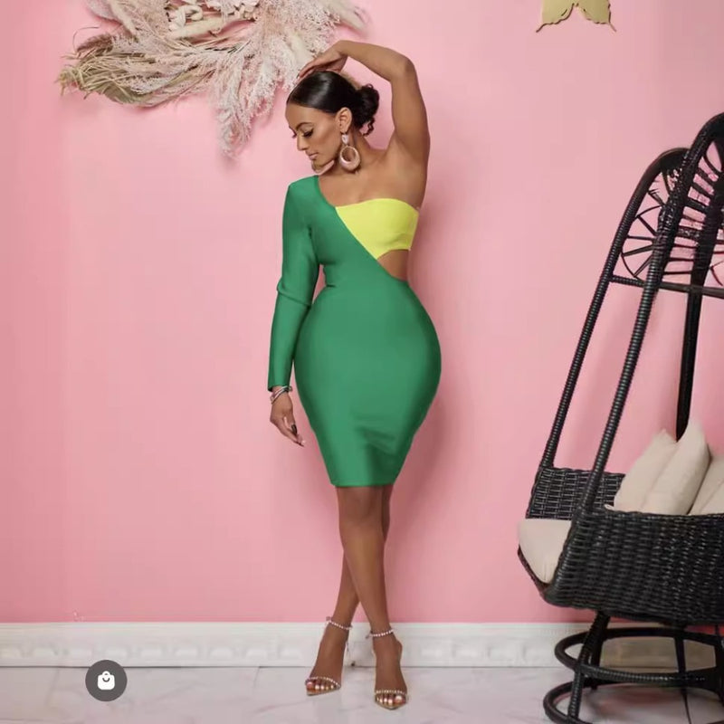 Women Dresses Bandage Dress Sexy One-Shoulder Sleeves Slim Fit Party Dress (Ont0408)