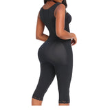 Shapewear bodysuit tightens the abdomen and lifts the buttocks