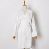 Women Dresses Spring V-neck Long Sleeve Short Dress (Qymy0409)