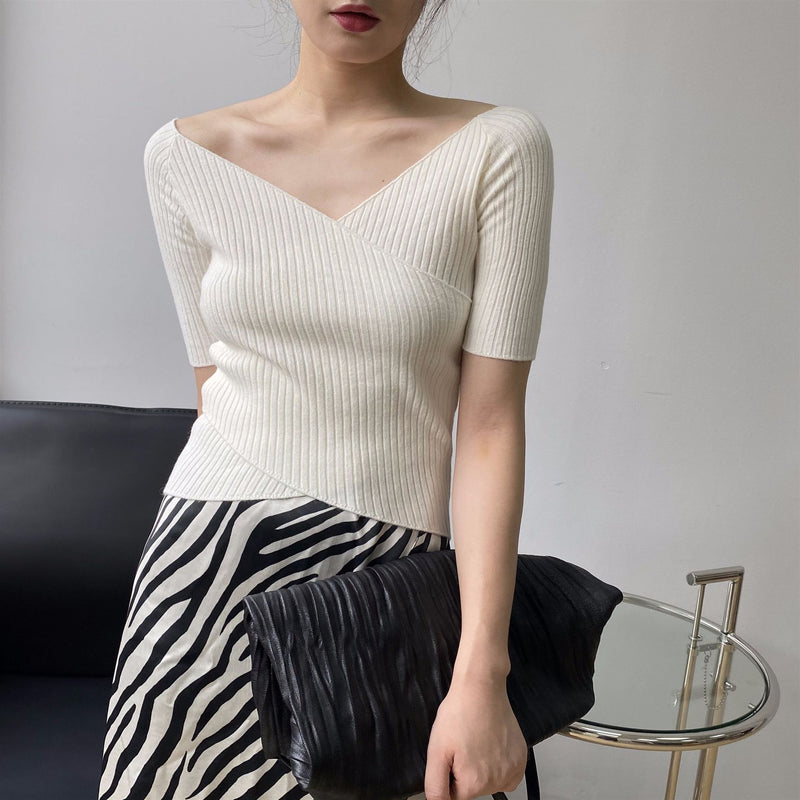 Women Knitted T-shirt V-neck Short-Sleeved Sweater Slim T-shirt