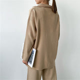 Ladies Leisure Knitwear Polo Collar Sweater Zipper and Lapel Knitwear