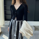 Women's Cardigan Sweater Sexy V-neck Short Women's Slim-Fit Long-Sleeved Sweater 8t8220