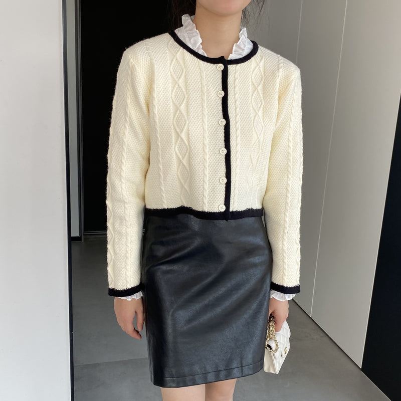 Women Cardigan Sweater Autumn Sweater round Neck Short Button Black and White Cardigan X3005
