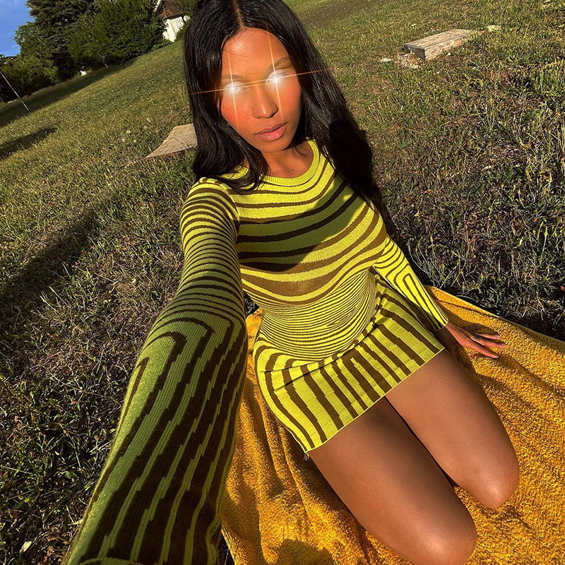 Women Dresse Autumn and Winter round Neck Long Sleeve Short Dress Hip Skirt