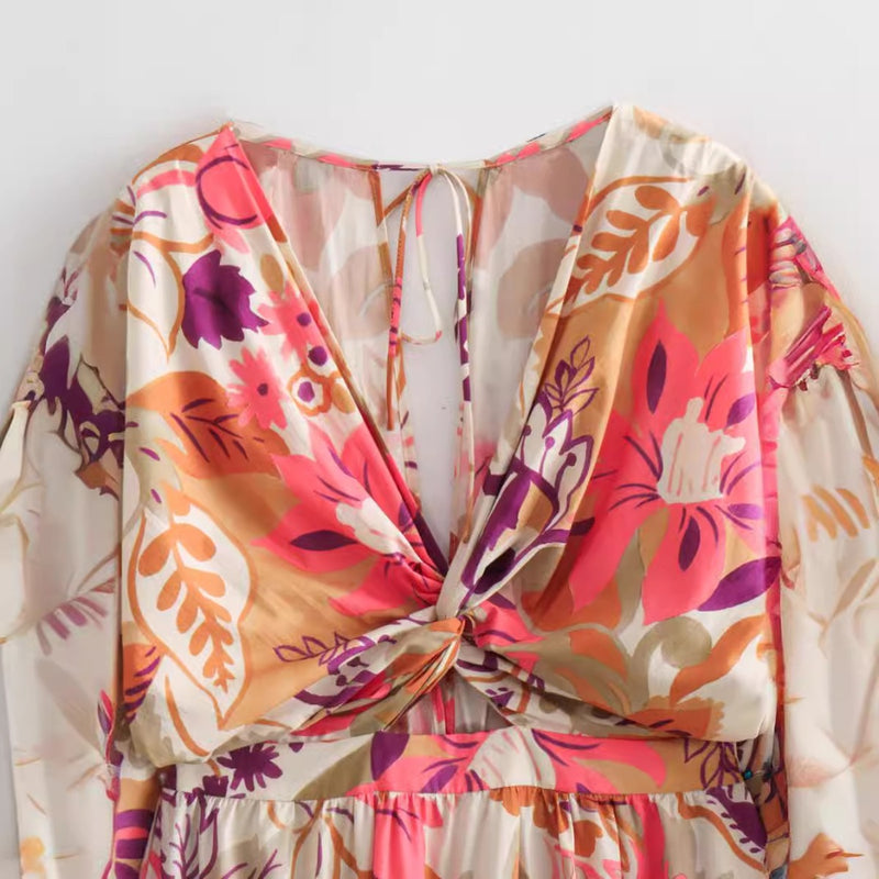 Women Dresses Summer V-neck Printed Dress Hollow-out Dress (Xds0414)