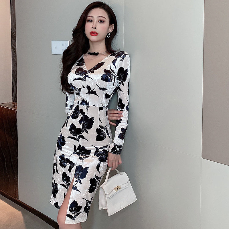 Women Maxi Dress Autumn and Winter Gold Velvet V-neck Hip Dress